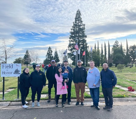 VEA members place wreaths at Camellia Memorial Lawn, December 2024